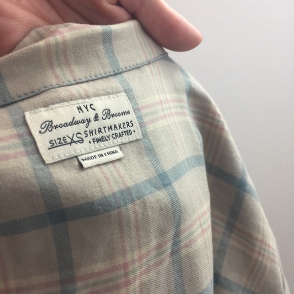Broadway & Broome Tan Plaid Long Sleeve Shirt Top - Picture 5 of 8